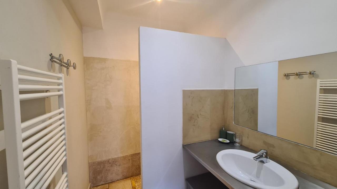 Apartamento Cocon Du Papillon A Lourmarin Exterior foto